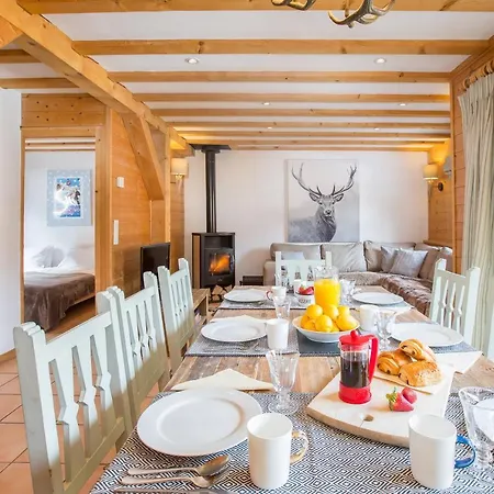 Muguet Gauche With Hot Tub Sleeps 10 Chalet *