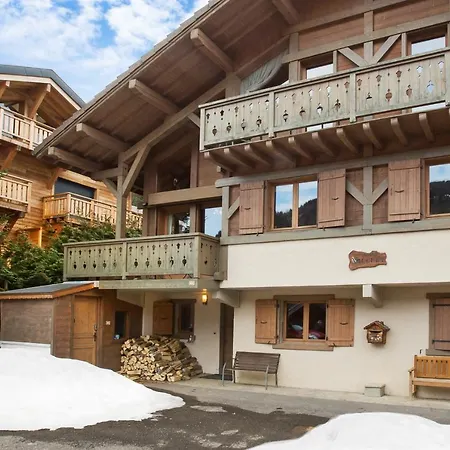 Chalet Muguet Gauche With Hot Tub Sleeps 10 *
