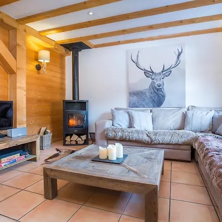 Chalet Muguet Gauche With Hot Tub Sleeps 10