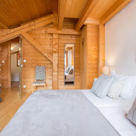 Chalet Muguet Gauche With Hot Tub Sleeps 10 *