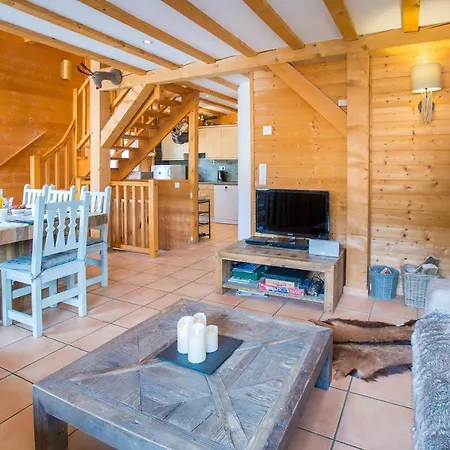 Muguet Gauche With Hot Tub Sleeps 10 Chalet *